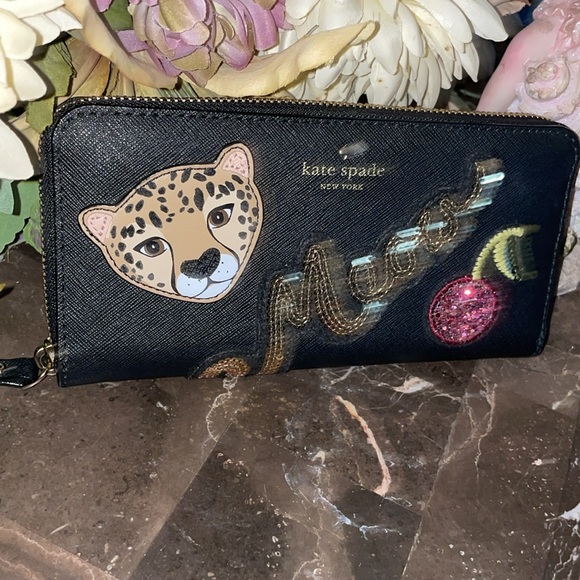 Collectible KATE SPADE YORK APPLIQUE EMBELLISHED ZIP-AROUND LONG WALLET - Picture 3 of 8